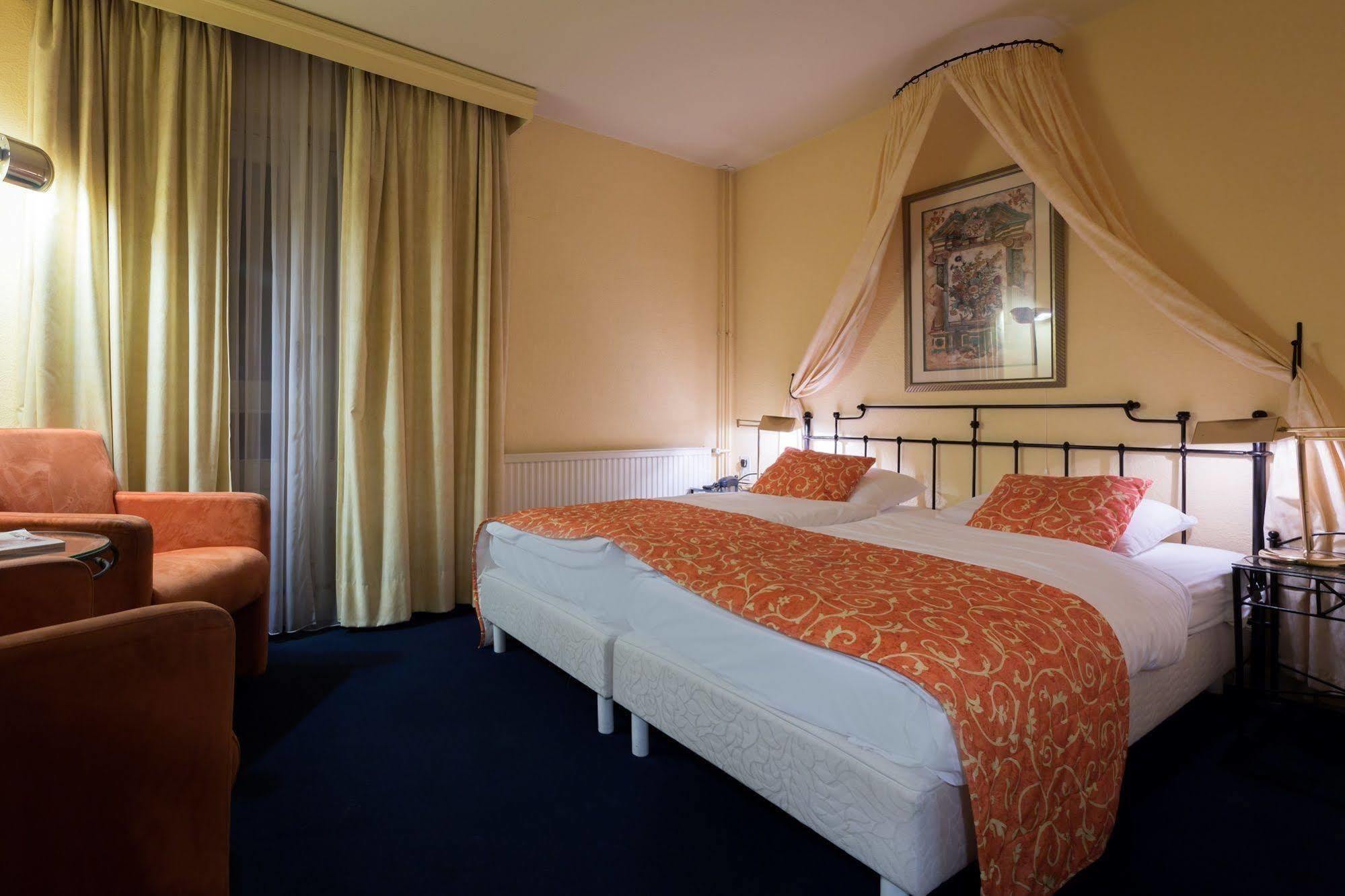 Dormio Wijnhotel Valkenburg Valkenburg aan de Geul Ngoại thất bức ảnh